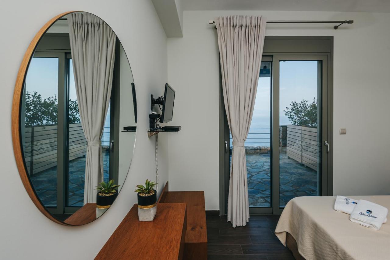 Bay View Guesthouses Kalamata Ngoại thất bức ảnh
