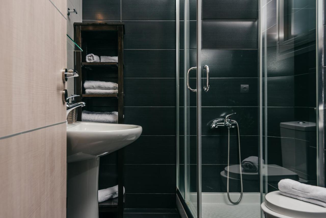 Bay View Guesthouses Kalamata Ngoại thất bức ảnh