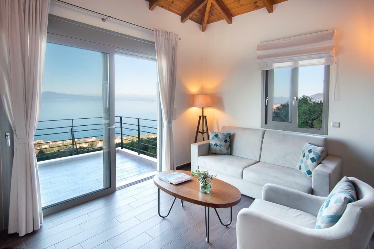 Bay View Guesthouses Kalamata Ngoại thất bức ảnh