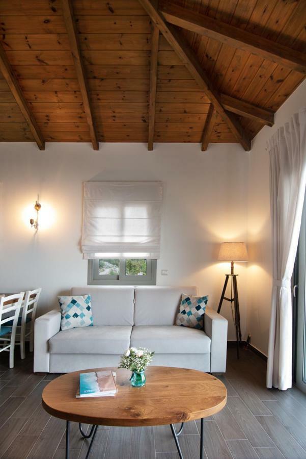 Bay View Guesthouses Kalamata Ngoại thất bức ảnh