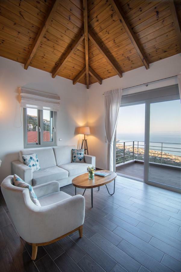 Bay View Guesthouses Kalamata Ngoại thất bức ảnh